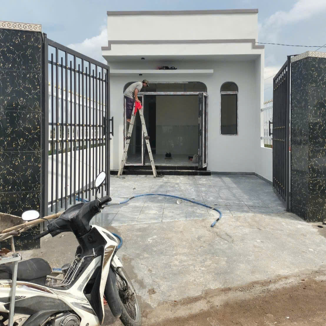 Bán nhà mới xây ấp 1,xã lạc tấn Tân trụ Long An. SHR. giá 1 tỷ 150 triệu